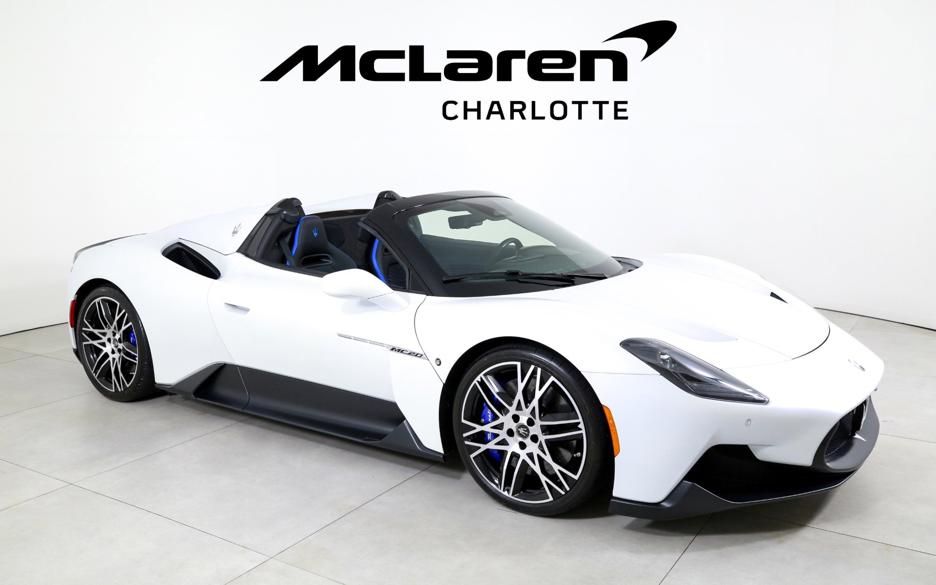 Used 2023 Maserati MC20 Spyder image 2