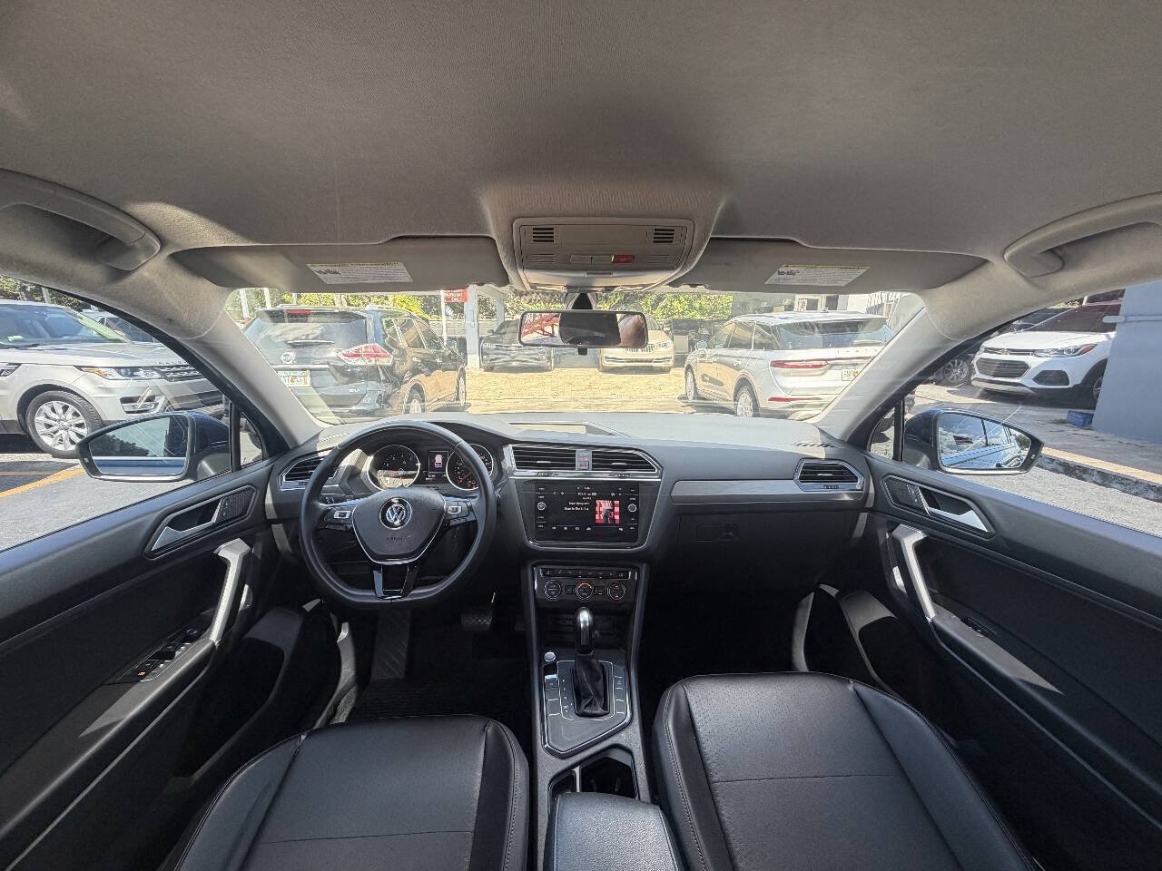 Used 2020 Volkswagen Tiguan SE FWD image 22