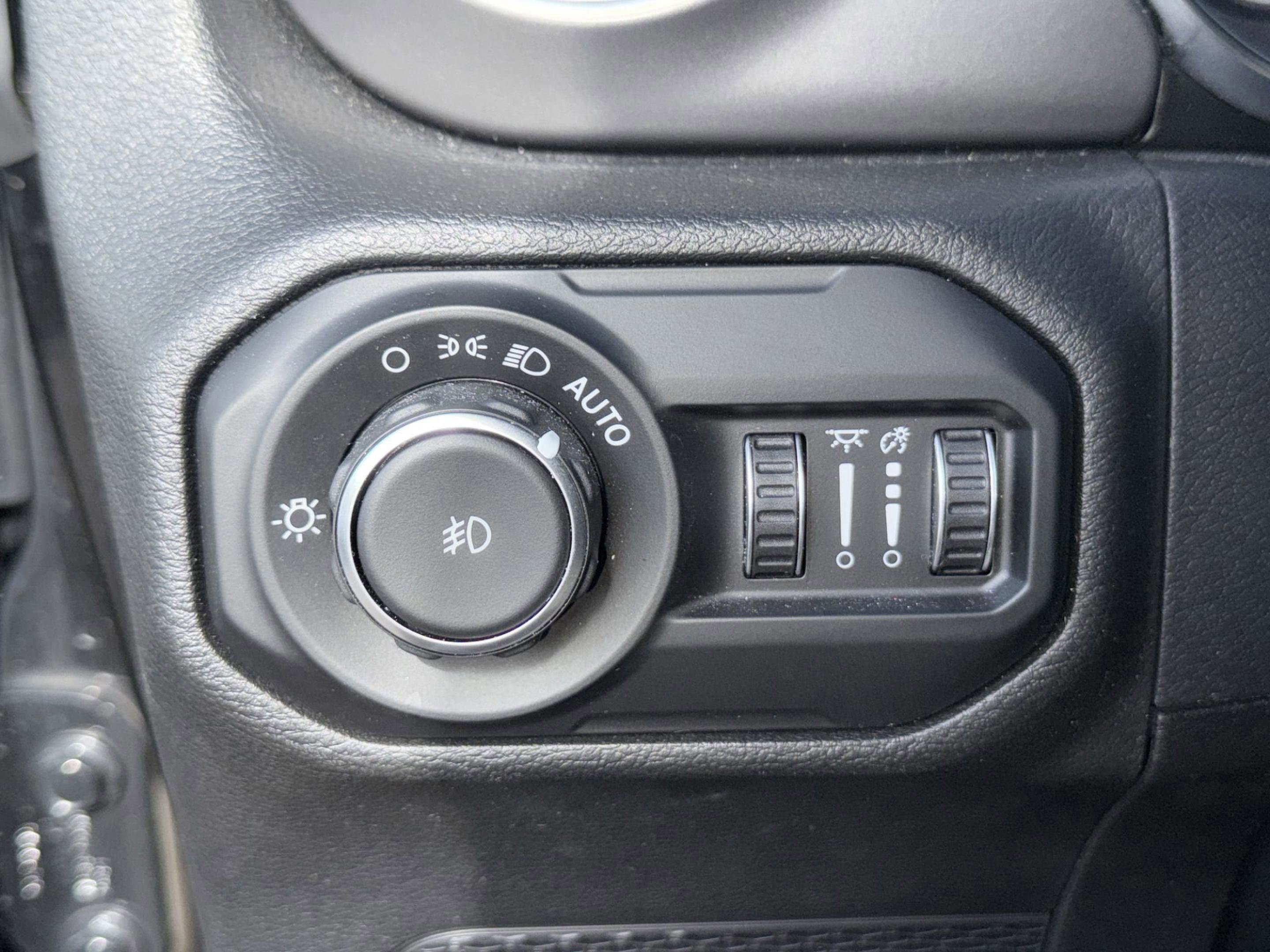 Used 2021 Jeep Wrangler Unlimited Sport image 18