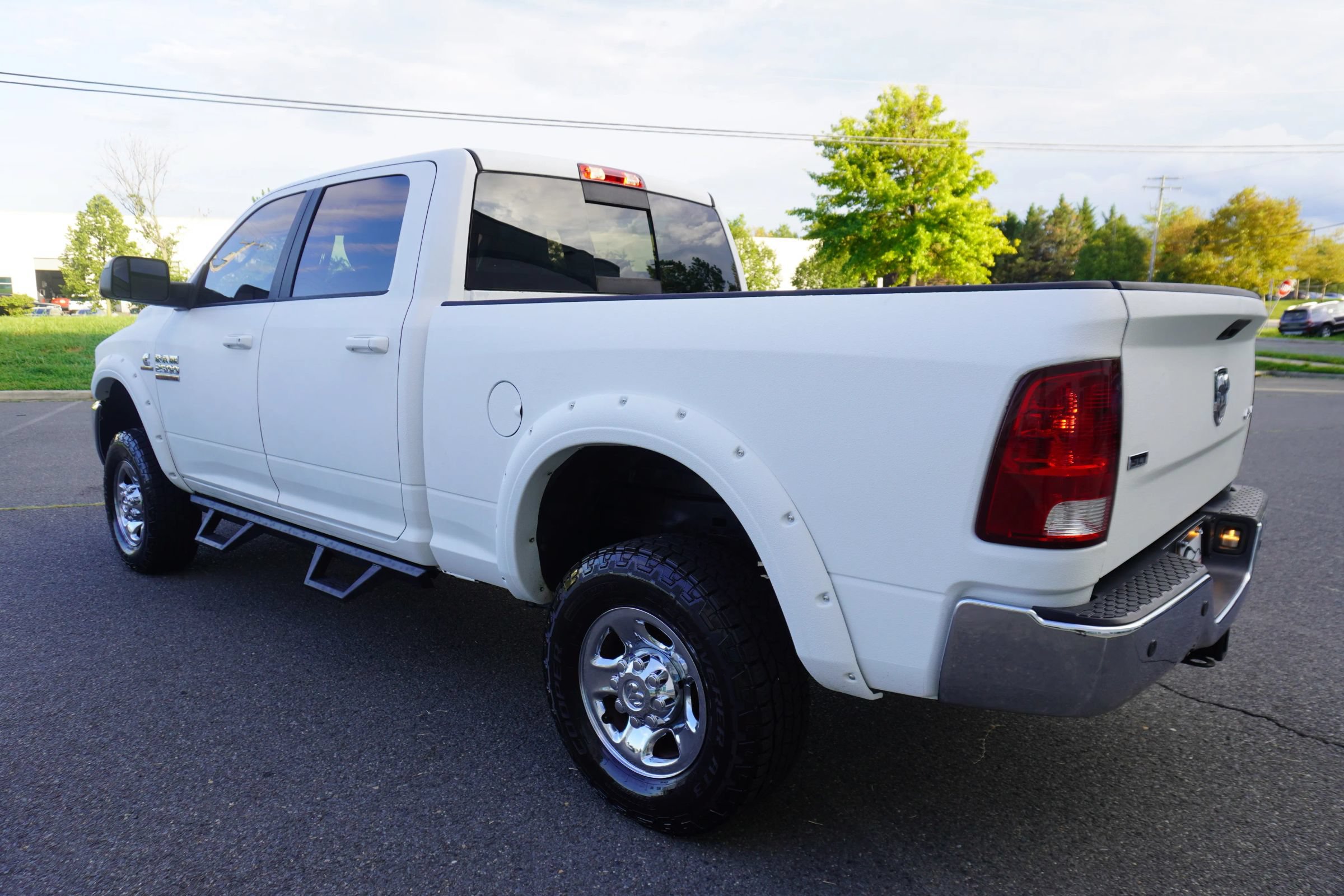 Used 2018 RAM 2500 SLT AWD/4WD image 5