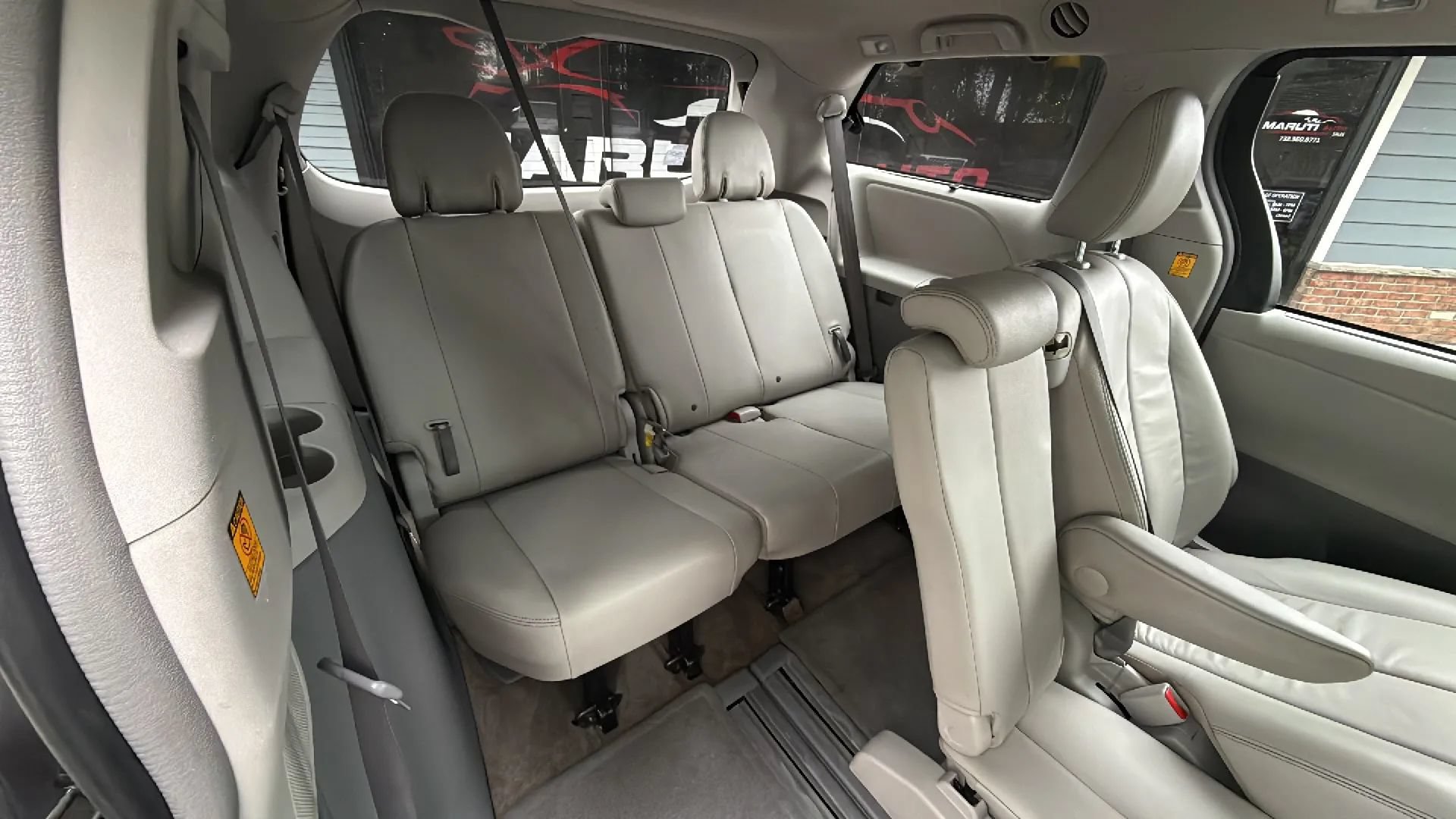 Used 2013 Toyota Sienna XLE FWD image 24