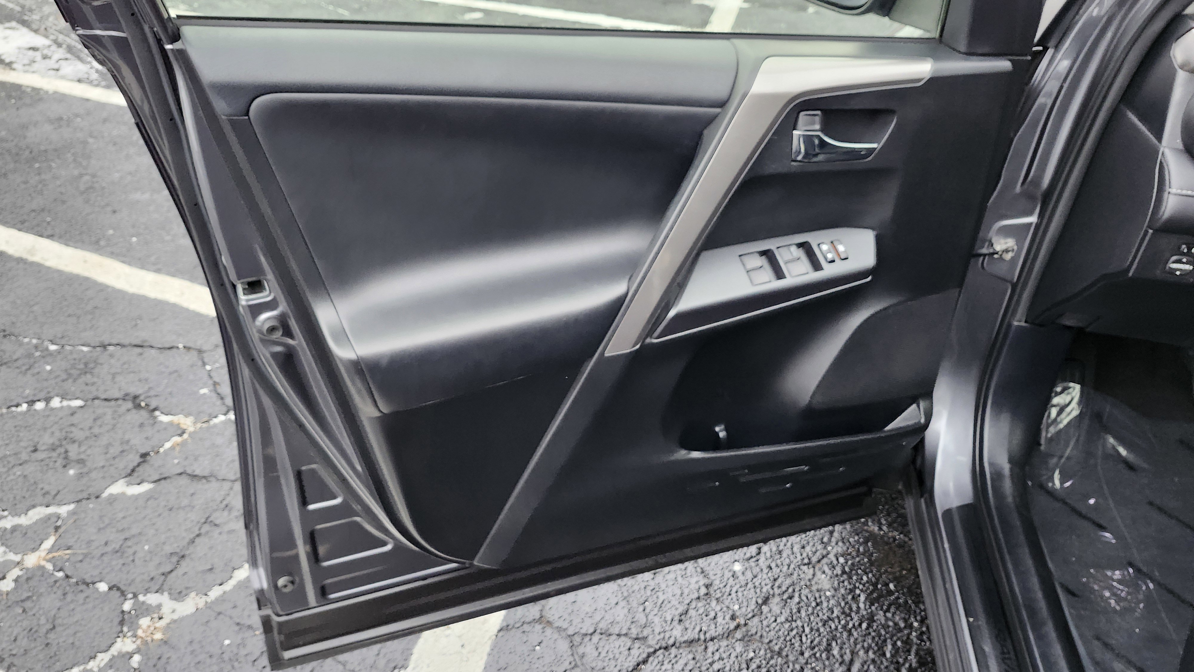 Used 2017 Toyota RAV4 XLE w/ All Weather Liner Package image 24