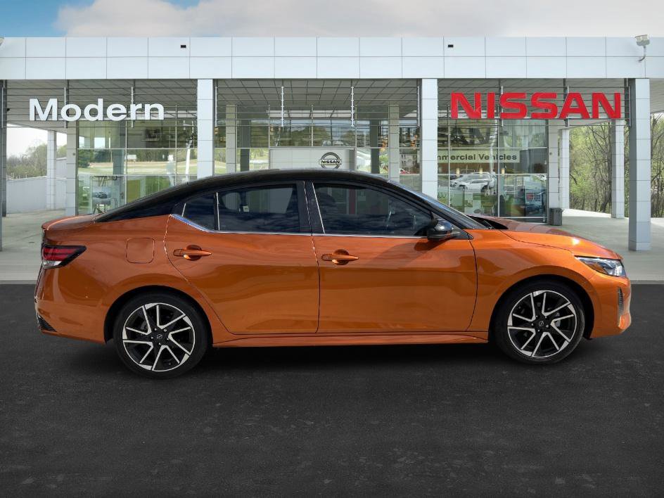 Certified 2025 Nissan Sentra SR w/ SR Premium Package image 6