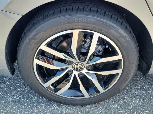 Certified 2026 Volkswagen Jetta SE FWD image 5