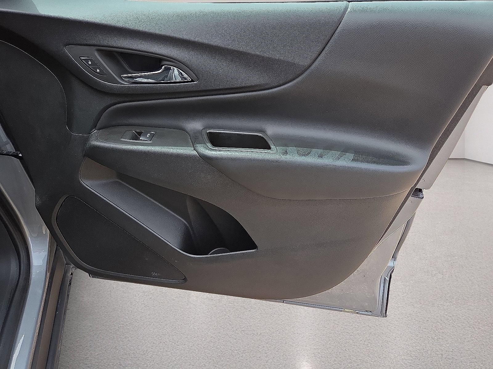 Used 2023 Chevrolet Equinox LT AWD/4WD image 16