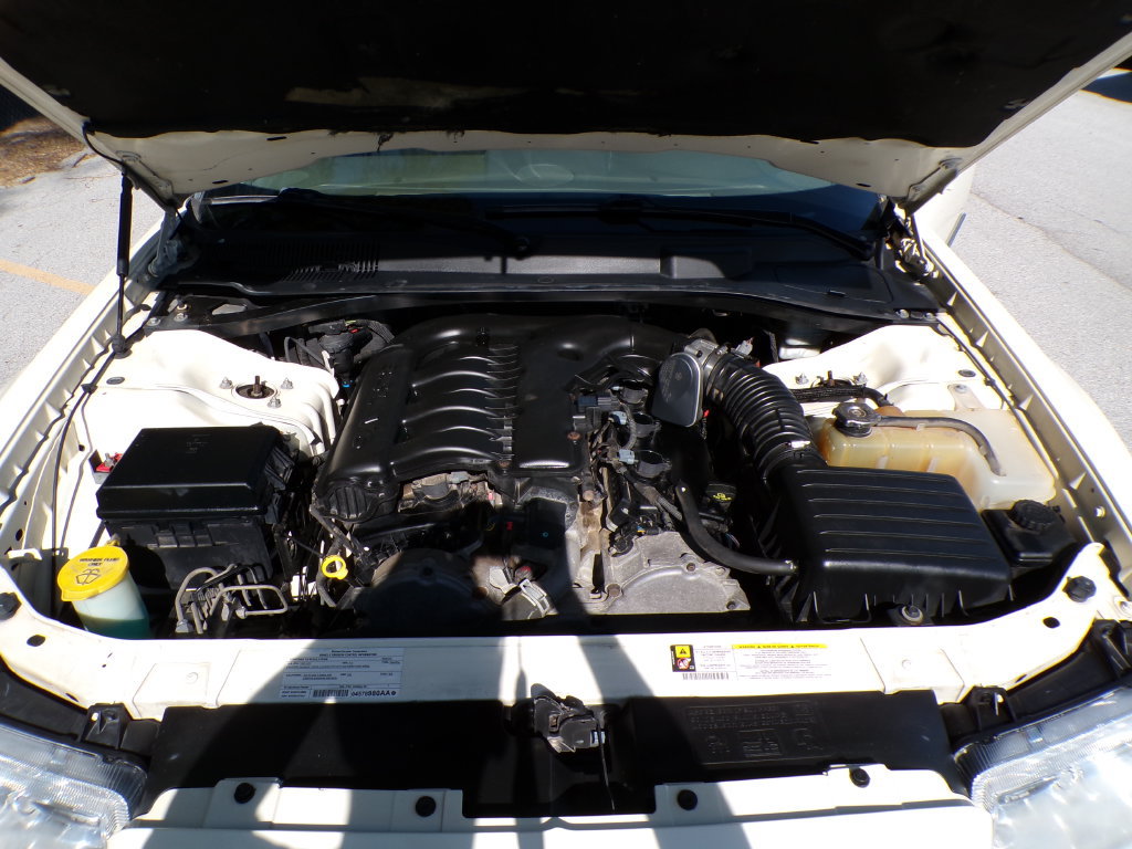 Used 2008 Chrysler 300 Limited AWD/4WD image 35