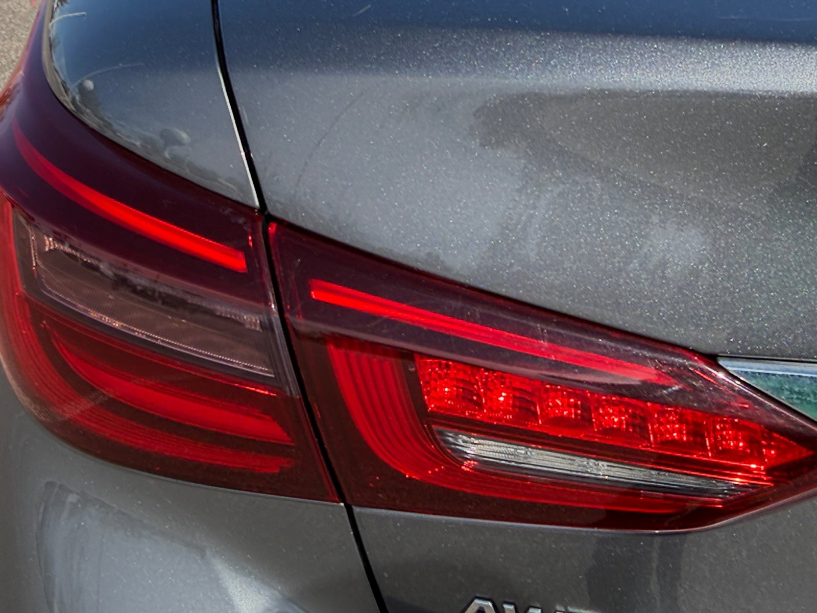 Used 2018 INFINITI Q50 Luxe w/ Essential Package (3.0T Luxe) AWD/4WD image 19