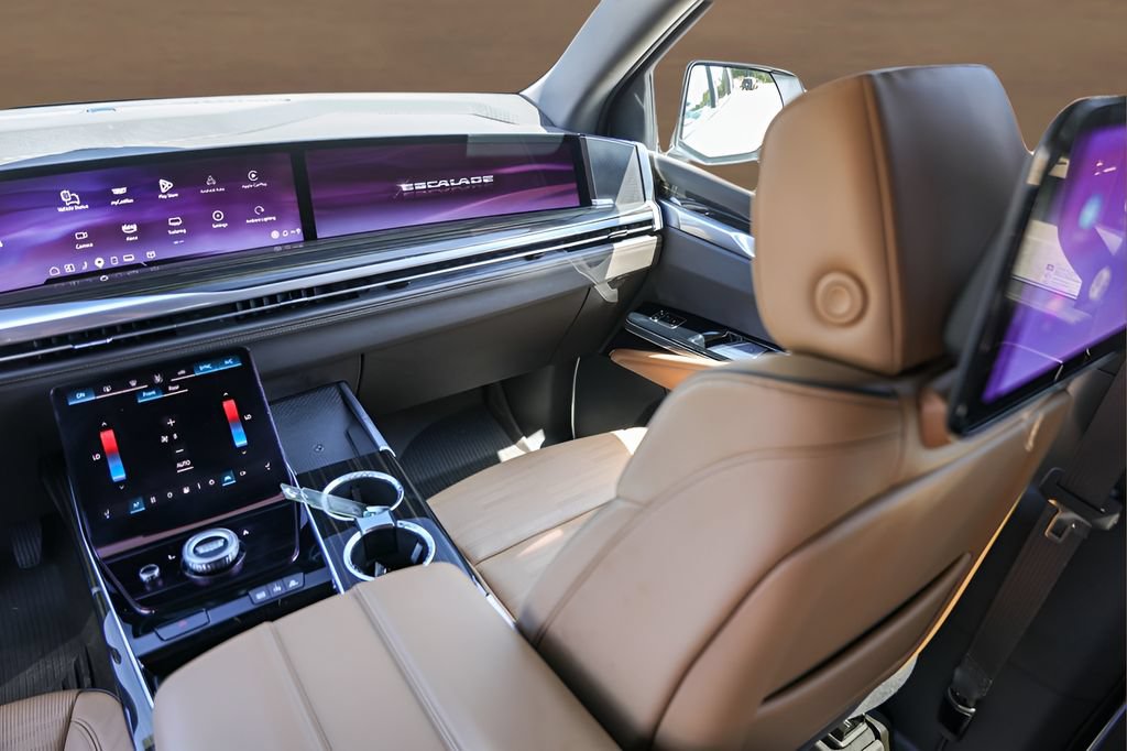Certified 2025 Cadillac Escalade ESV Premium Luxury w/ Touring Package AWD/4WD image 28