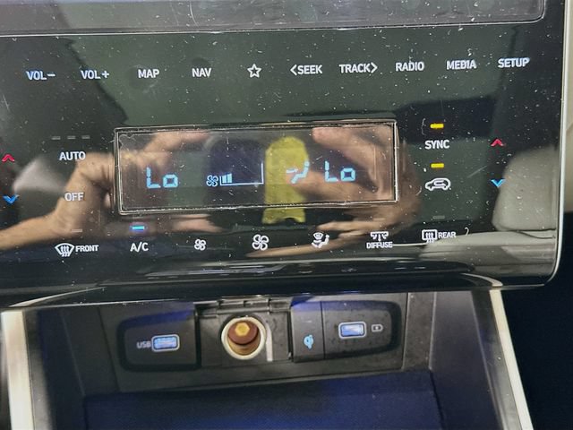 Used 2024 Hyundai Tucson Limited AWD/4WD image 15