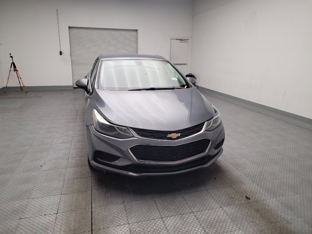 Used 2018 Chevrolet Cruze LT w/ Convenience Package FWD image 14