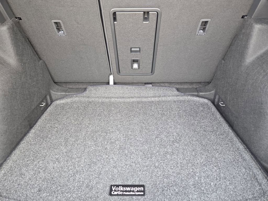 New 2026 Volkswagen Taos SE image 23