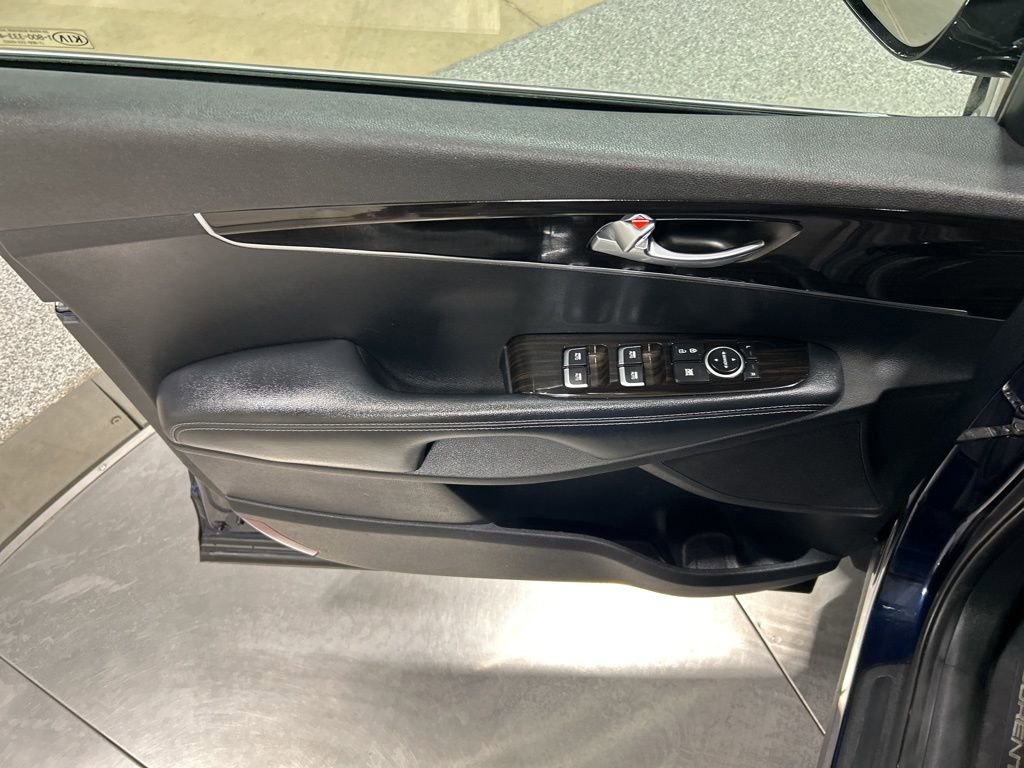 Used 2020 Kia Sorento S image 14