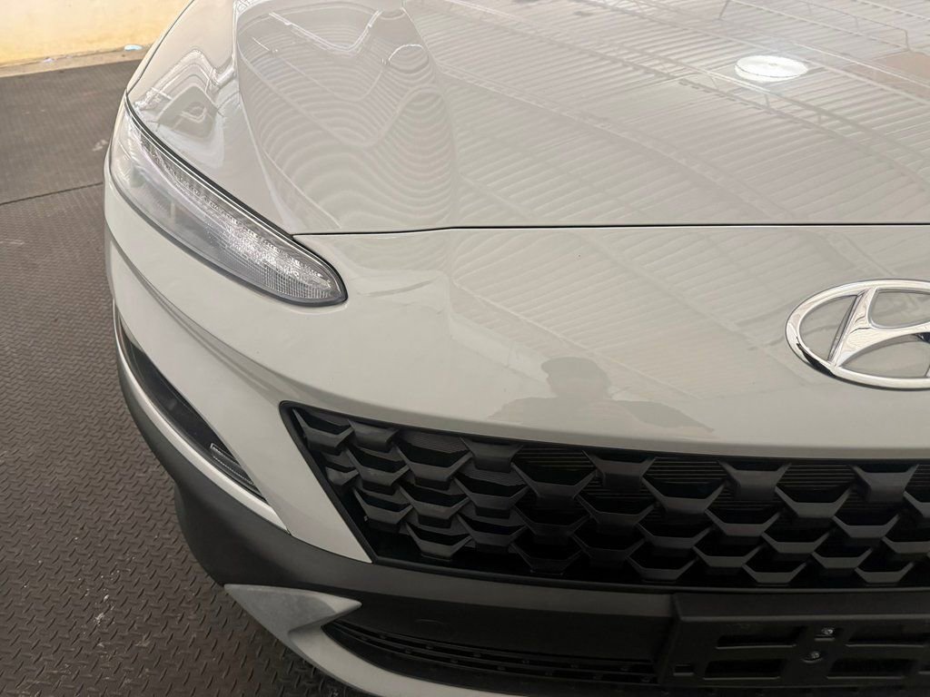 Certified 2023 Hyundai Kona SEL w/ Convenience Package image 4