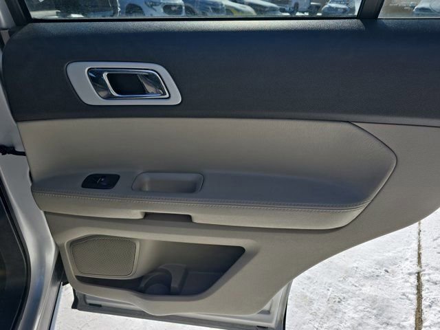 Used 2014 Ford Explorer XLT w/ Equipment Group 202A image 17