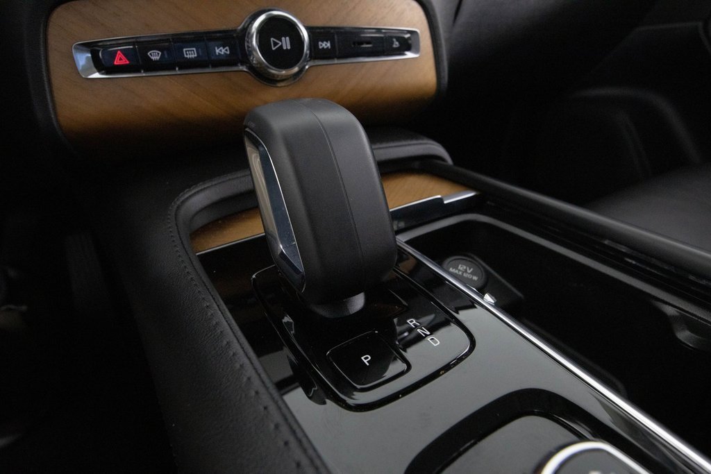 Used 2023 Volvo XC90 B6 Plus w/ Protection Package Premier image 22