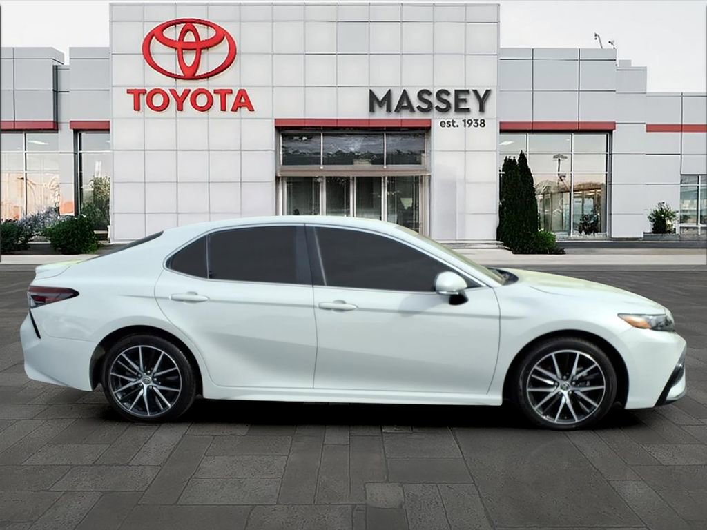 Used 2023 Toyota Camry SE w/ Convenience Package image 2