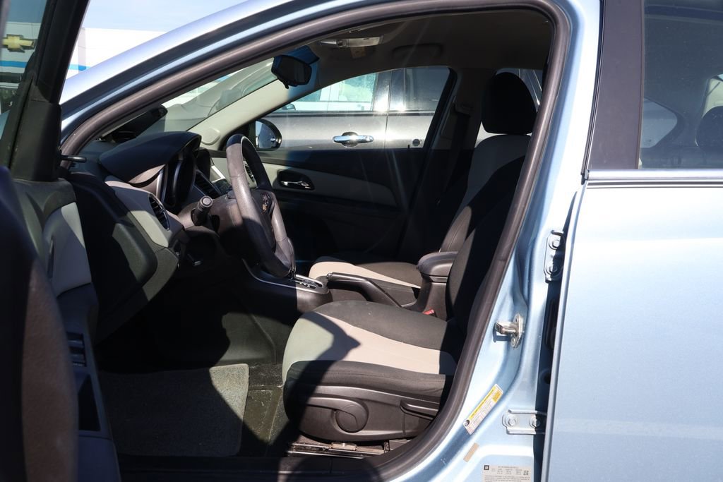 Used 2011 Chevrolet Cruze LS w/ Connectivity Package FWD image 9