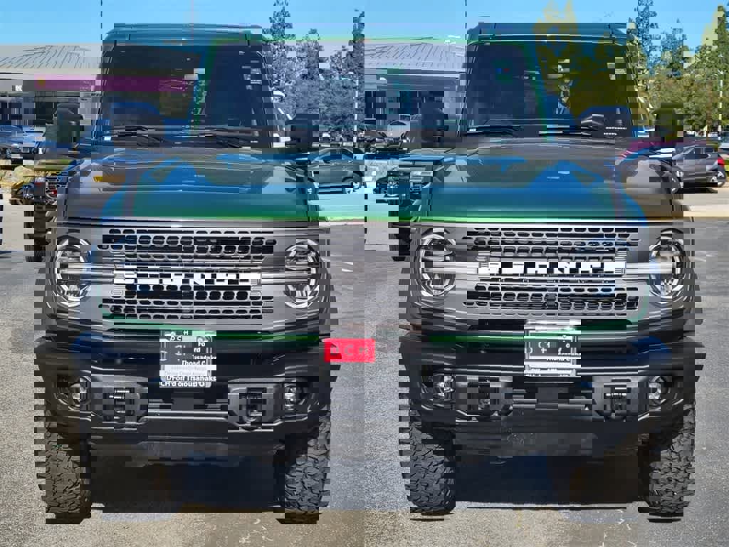 Used 2025 Ford Bronco Badlands image 10