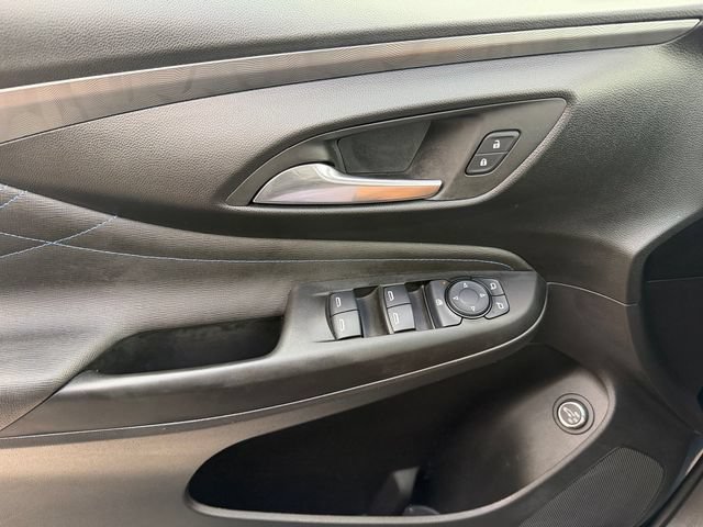 Used 2025 Buick Envista Sport Touring w/ Convenience II Package FWD image 29