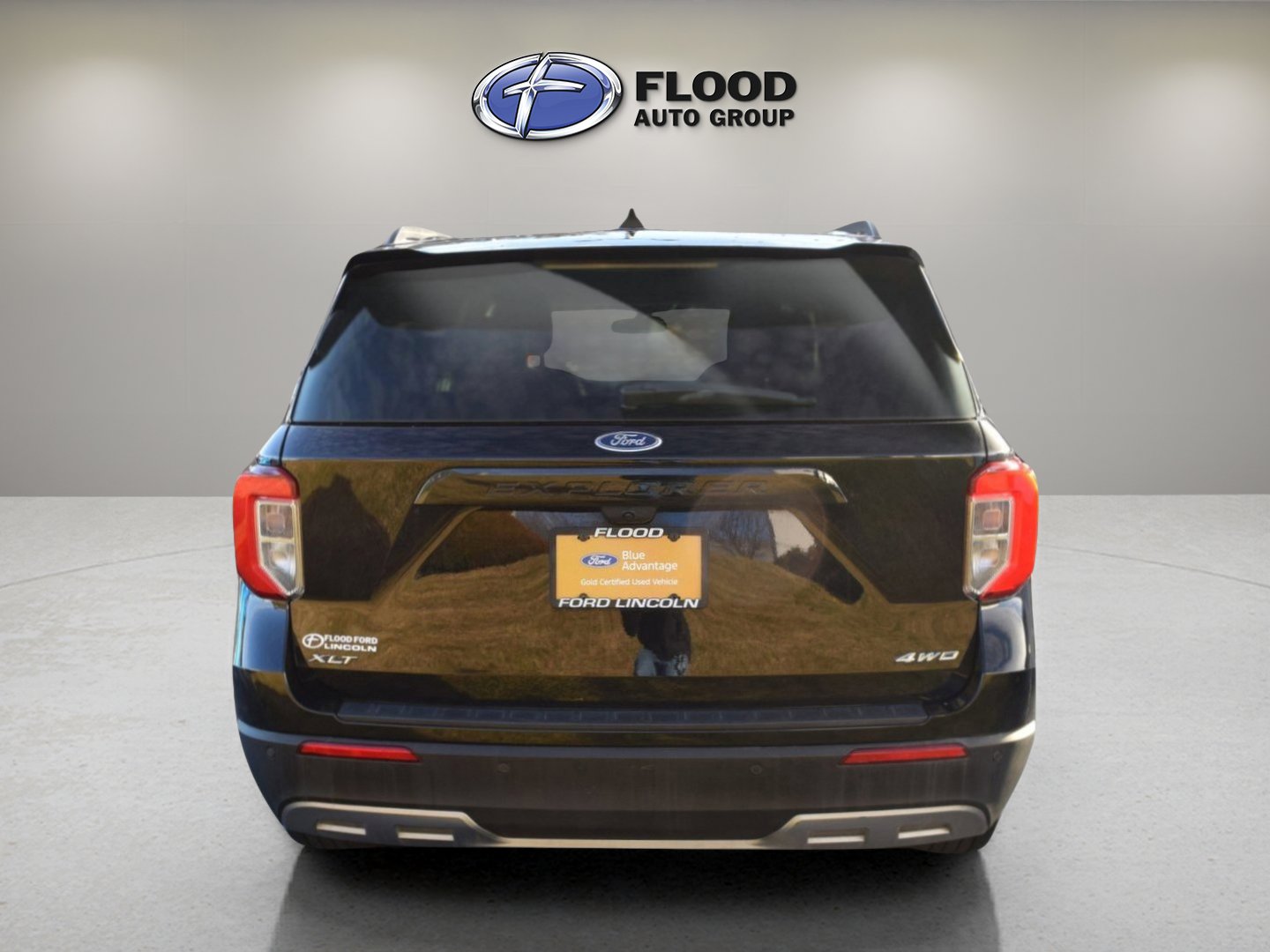 Certified 2023 Ford Explorer XLT w/ Equipment Group 202A image 4