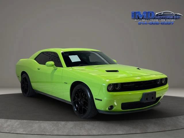Used 2015 Dodge Challenger R/T Plus RWD image 4