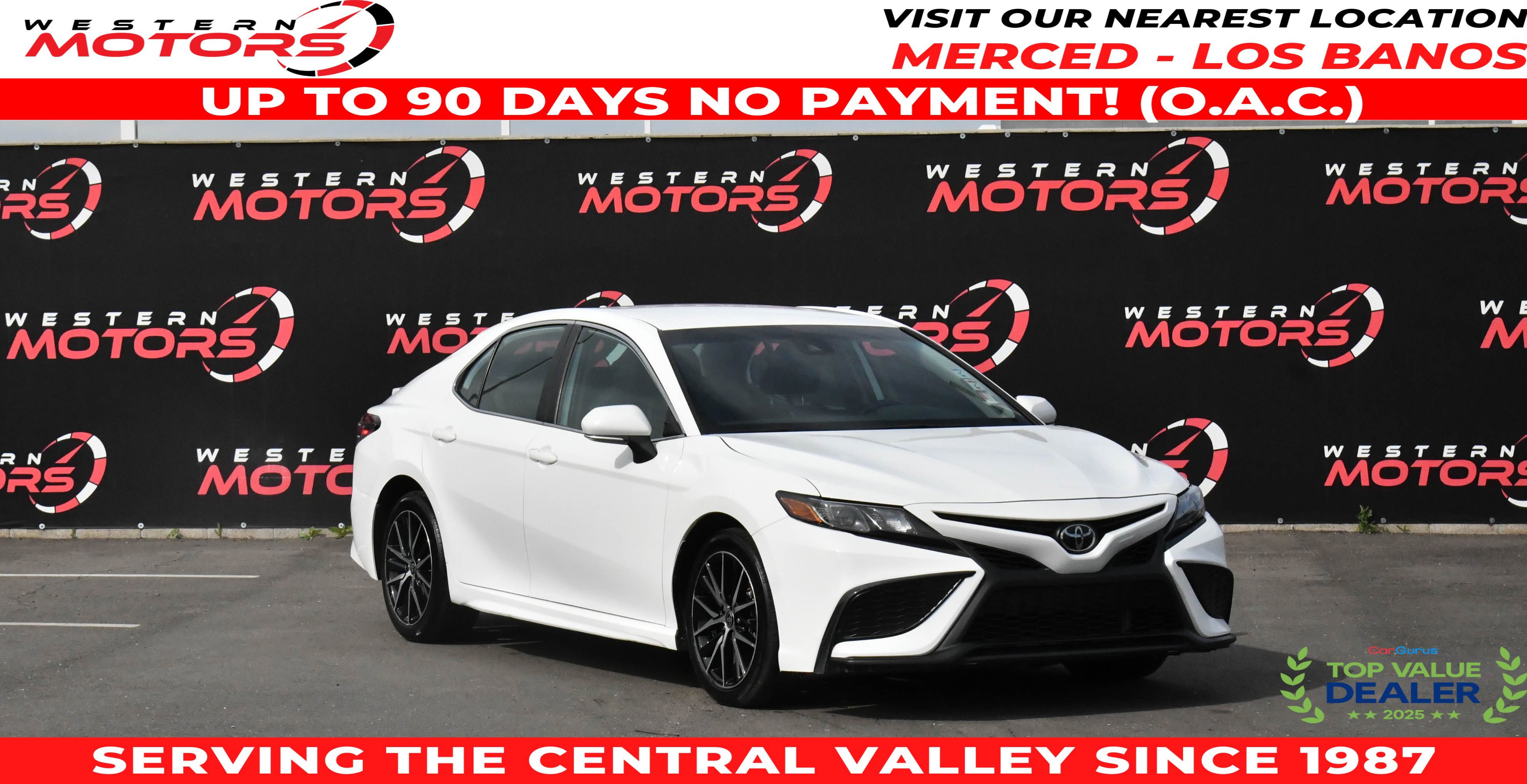 Used 2024 Toyota Camry SE image 1