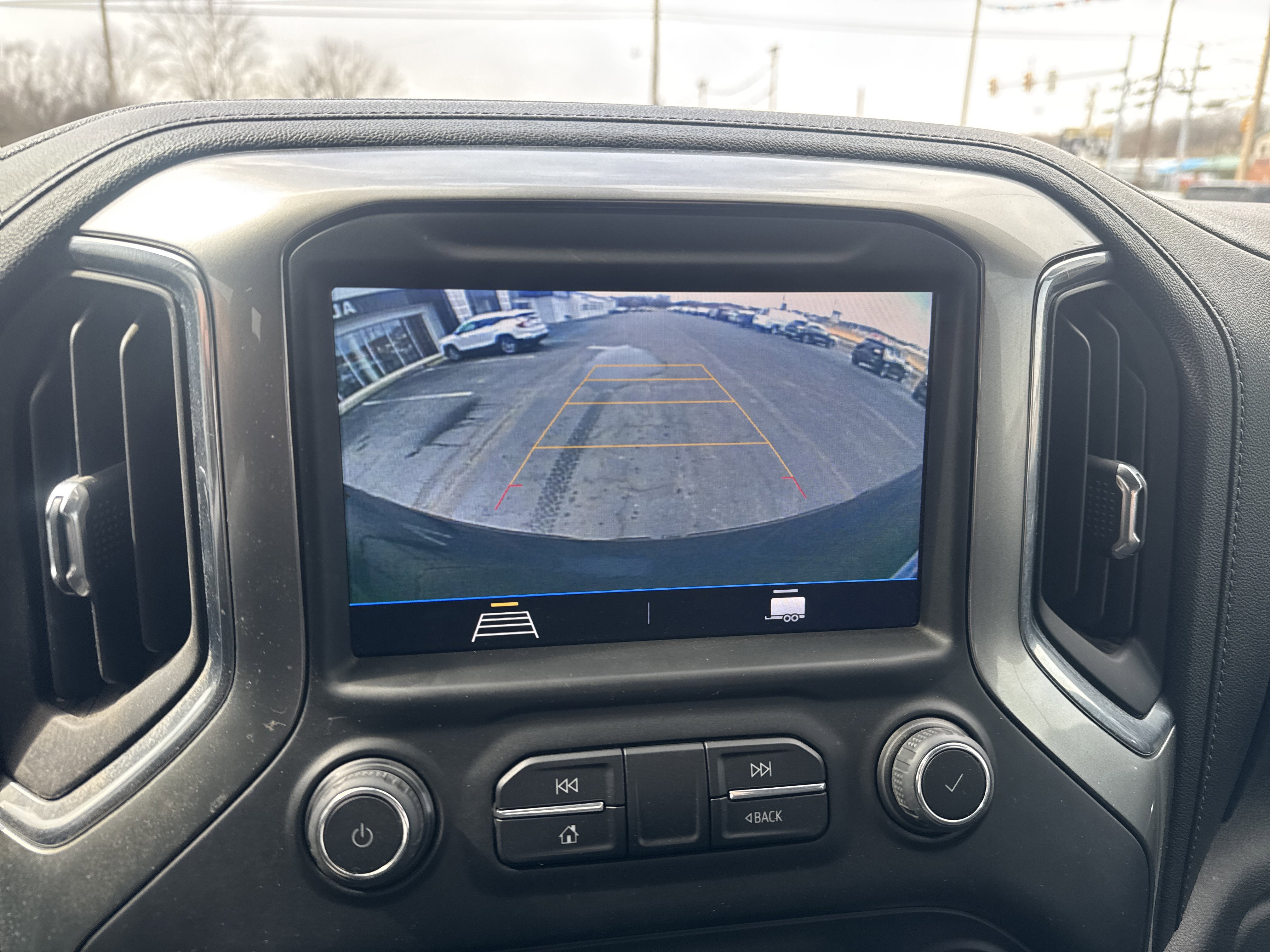 Used 2022 Chevrolet Silverado 1500 LT w/ Bed Protection Package image 26