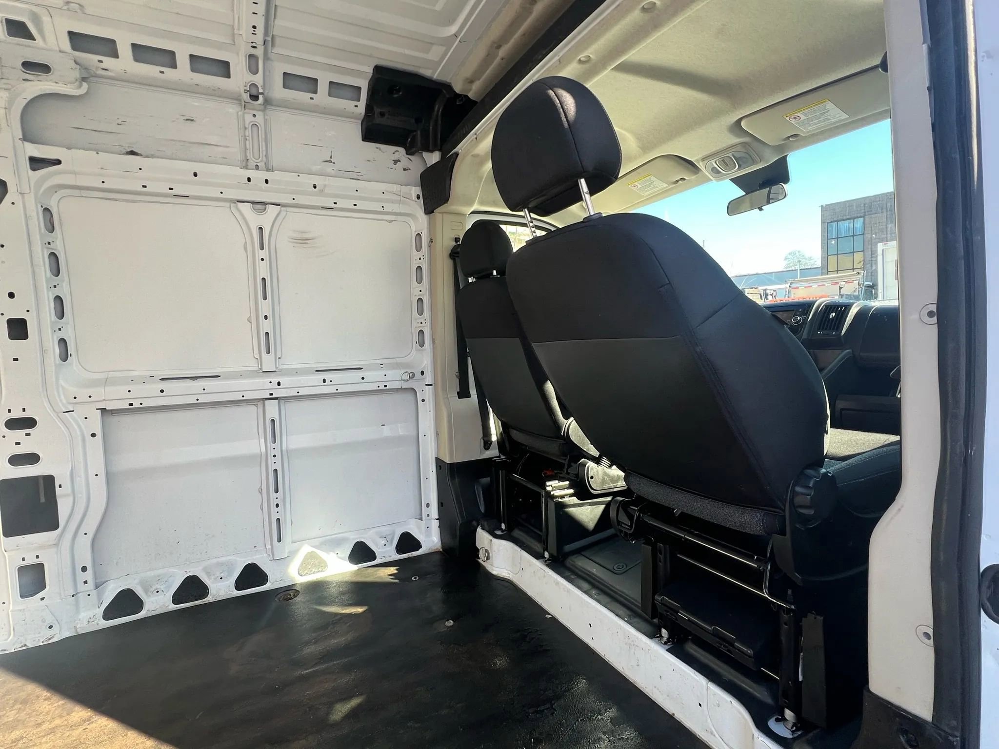 Used 2021 RAM ProMaster 2500 w/ Interior LED Lighting Group FWD image 30