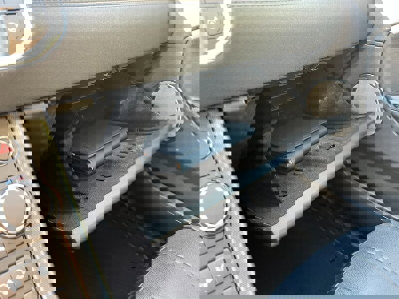 Used 2018 Land Rover Range Rover Evoque SE image 37