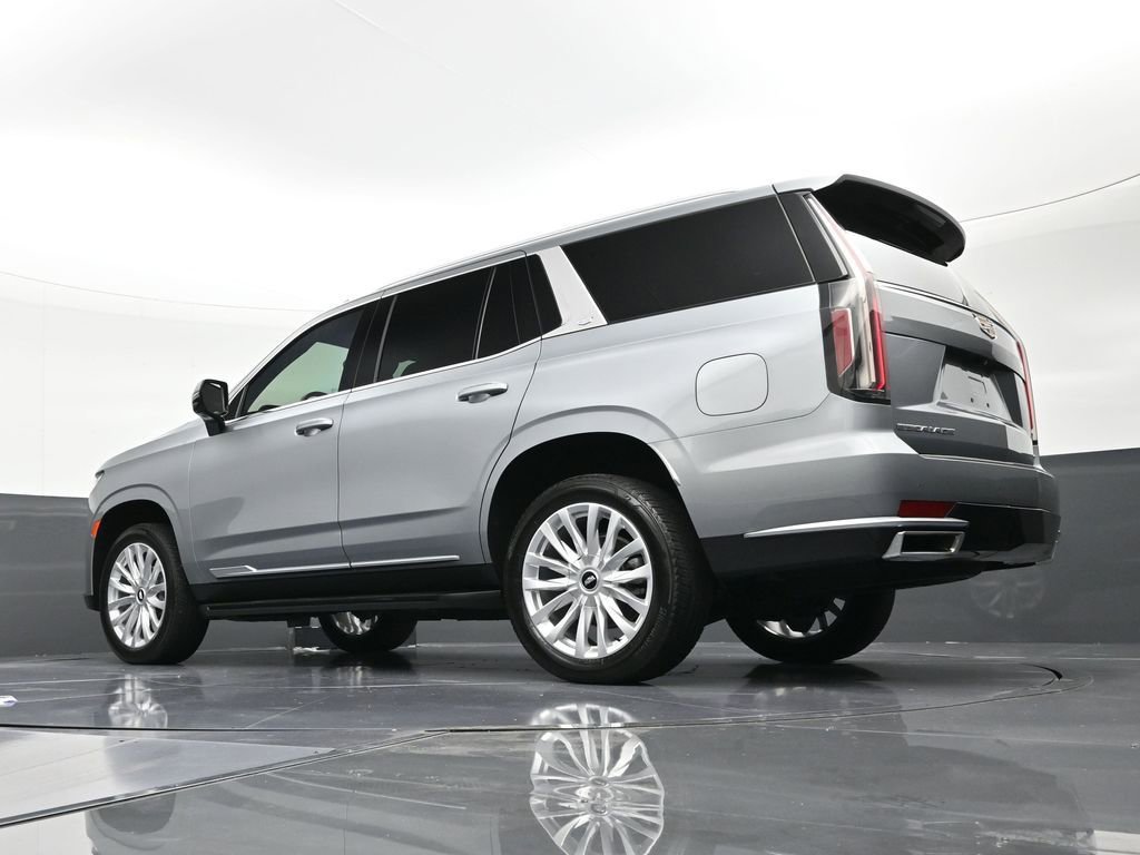 Certified 2024 Cadillac Escalade Luxury RWD image 24