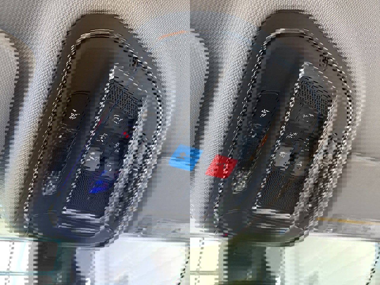 Used 2023 Jeep Grand Cherokee L Limited w/ Black Appearance Package image 35