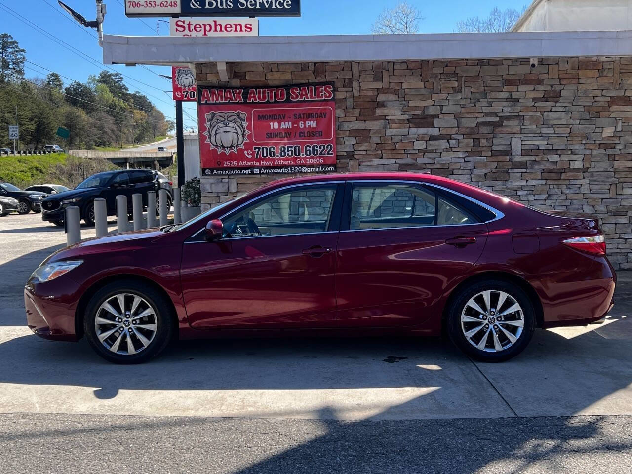 Used 2015 Toyota Camry XLE FWD image 3