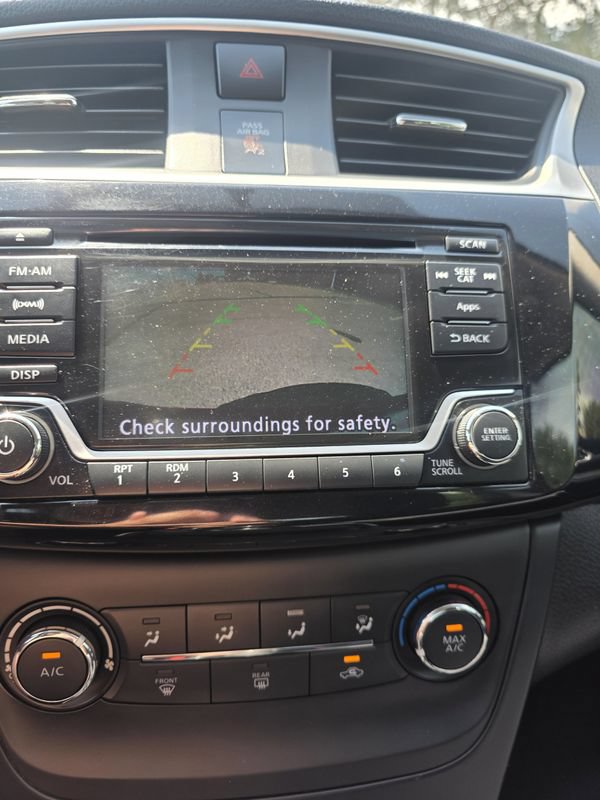 Used 2016 Nissan Sentra SV FWD image 27