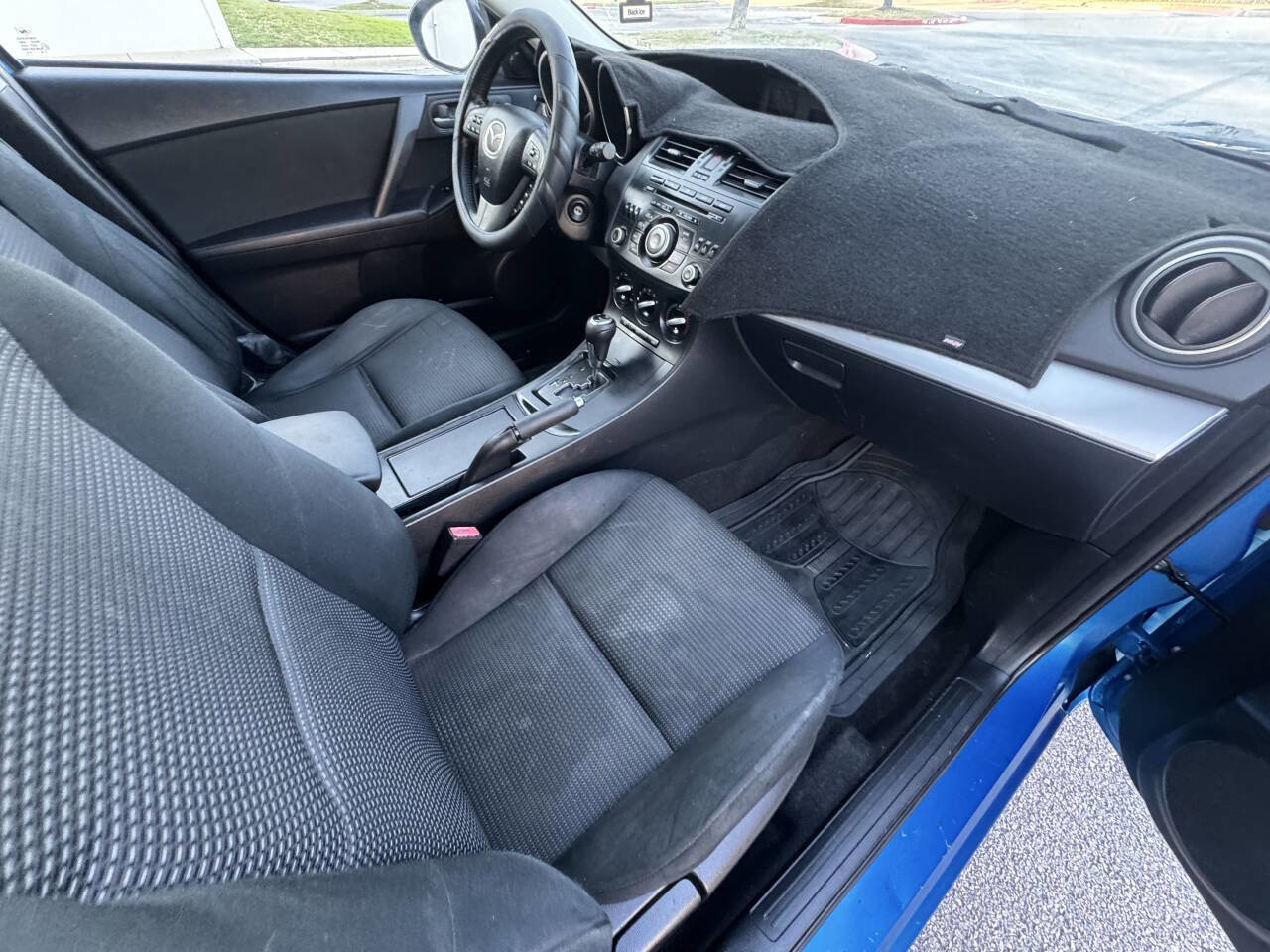 Used 2012 MAZDA MAZDA3 i Touring image 11