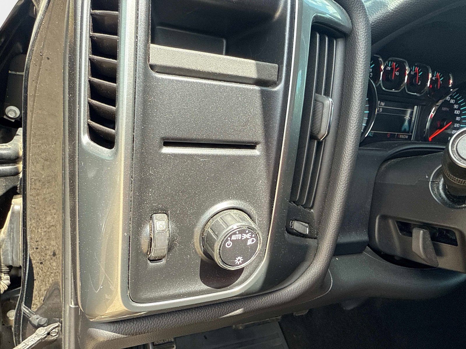 Used 2016 Chevrolet Silverado 1500 LT w/ Trailering Package RWD image 28