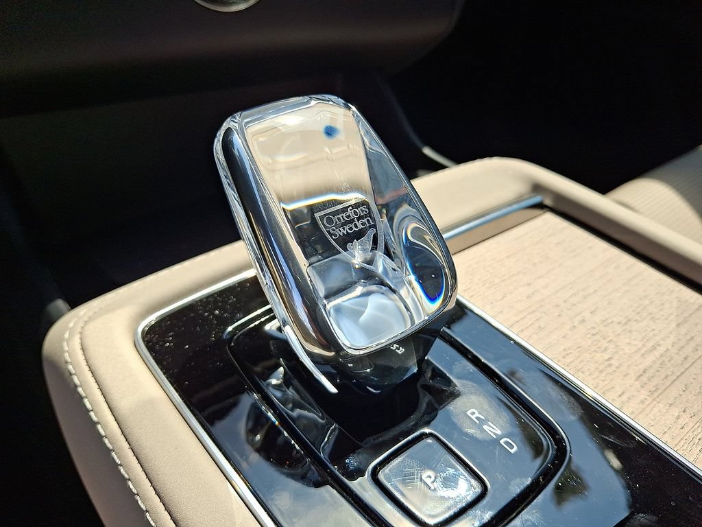 New 2026 Volvo XC90 B6 Ultra w/ Protection Package AWD/4WD image 21