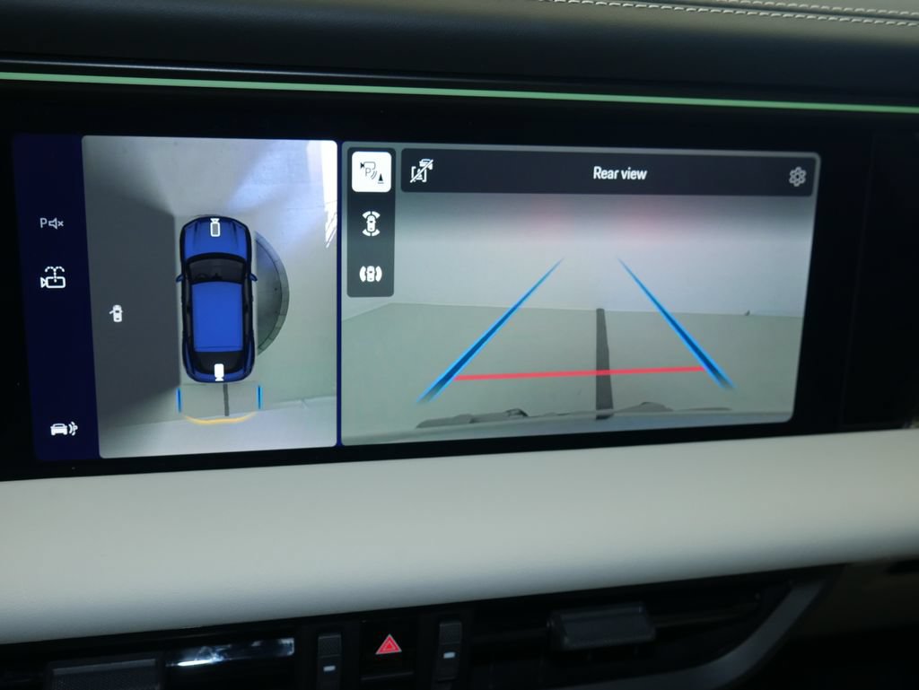Certified 2026 Porsche Macan Turbo Electric AWD/4WD image 42