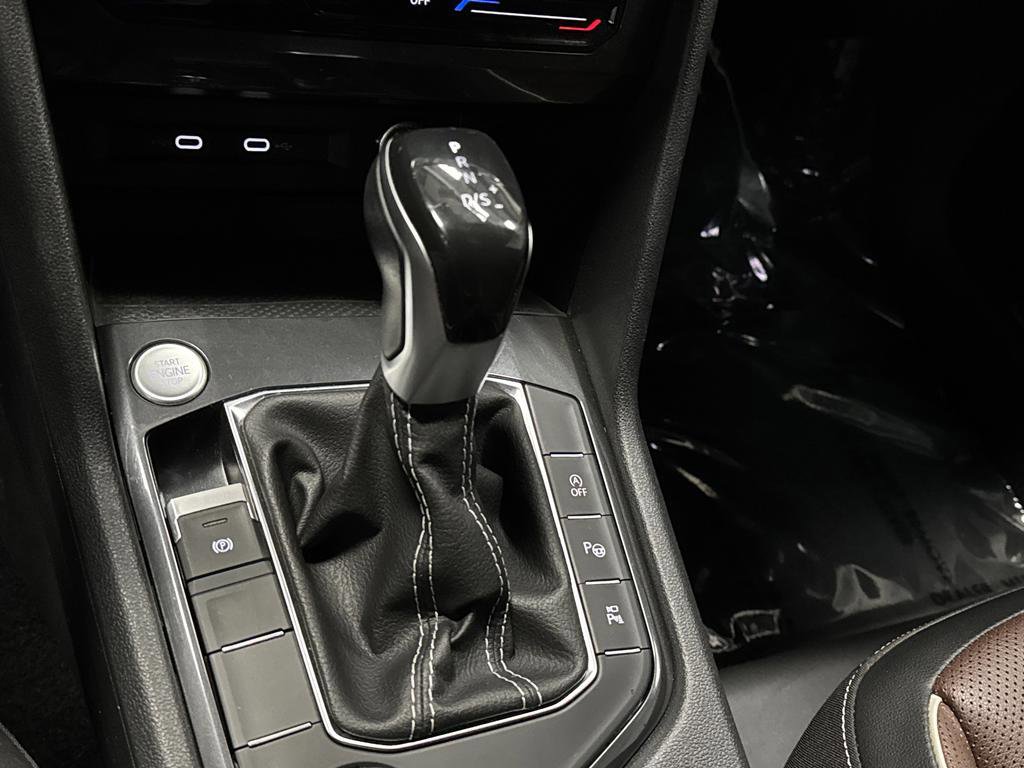 Used 2022 Volkswagen Tiguan SEL R-Line image 22