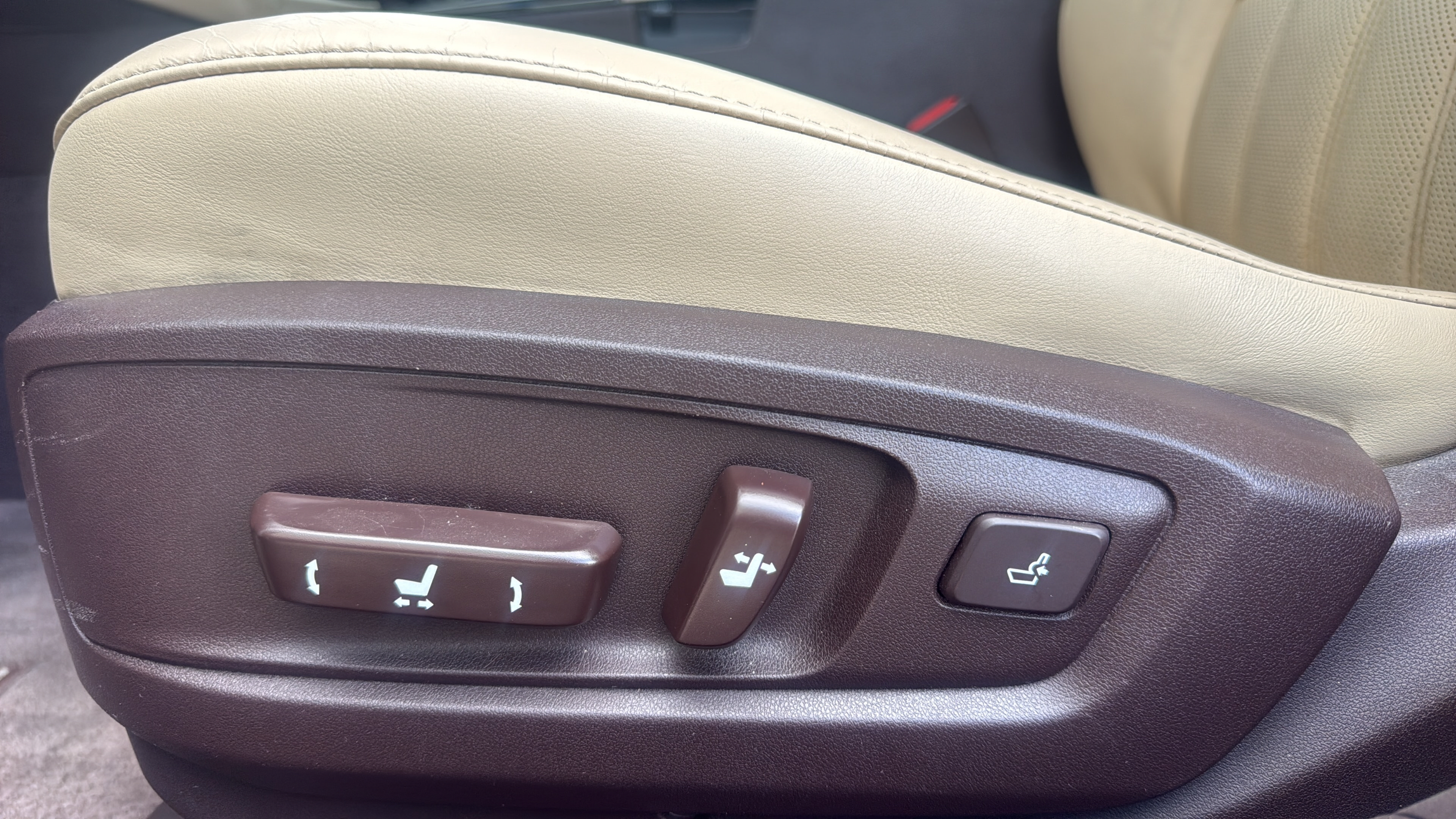 Used 2016 Lexus ES 350 w/ Luxury Package w/Wood Trim FWD image 11