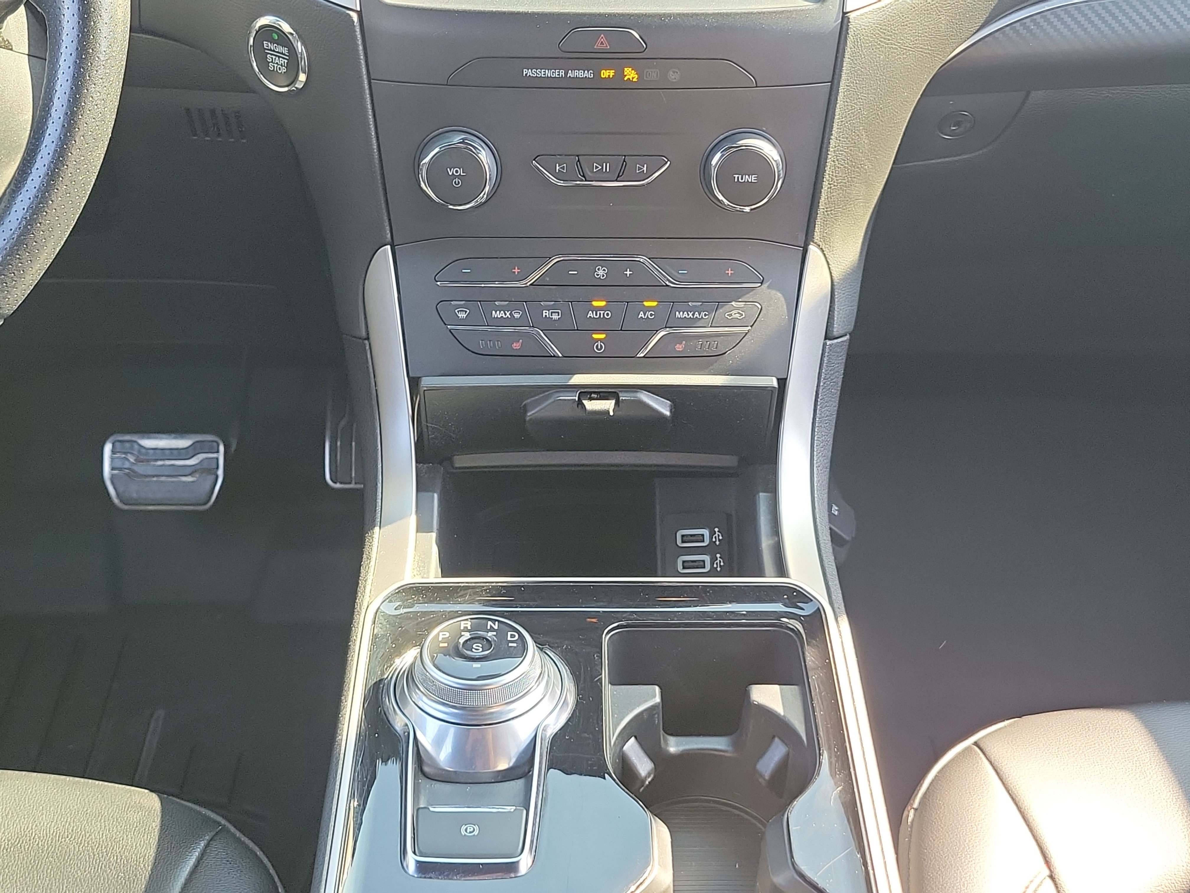 Used 2020 Ford Edge ST-Line image 18