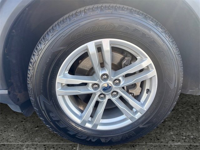 Used 2022 Ford Explorer XLT w/ Equipment Group 202A image 14