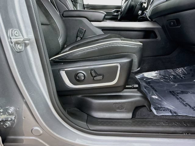Used 2025 RAM 1500 Laramie w/ Sport Appearance Package AWD/4WD image 43