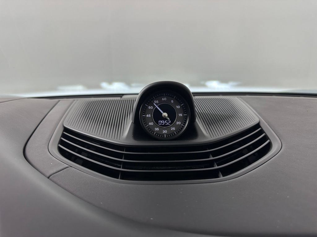 Certified 2024 Porsche Taycan Turbo S w/ Premium Package AWD/4WD image 31