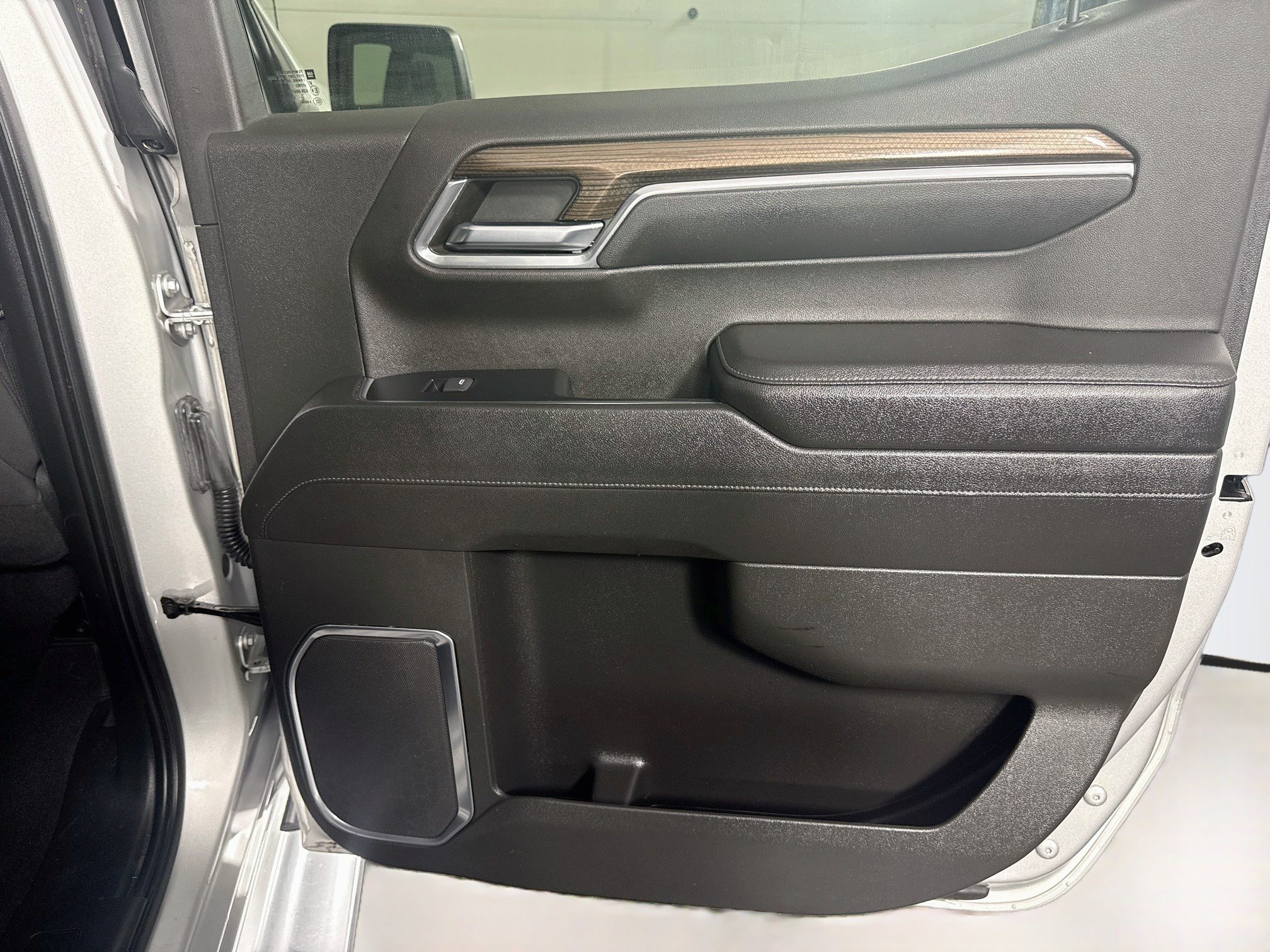 Used 2022 Chevrolet Silverado 1500 LT RWD image 28