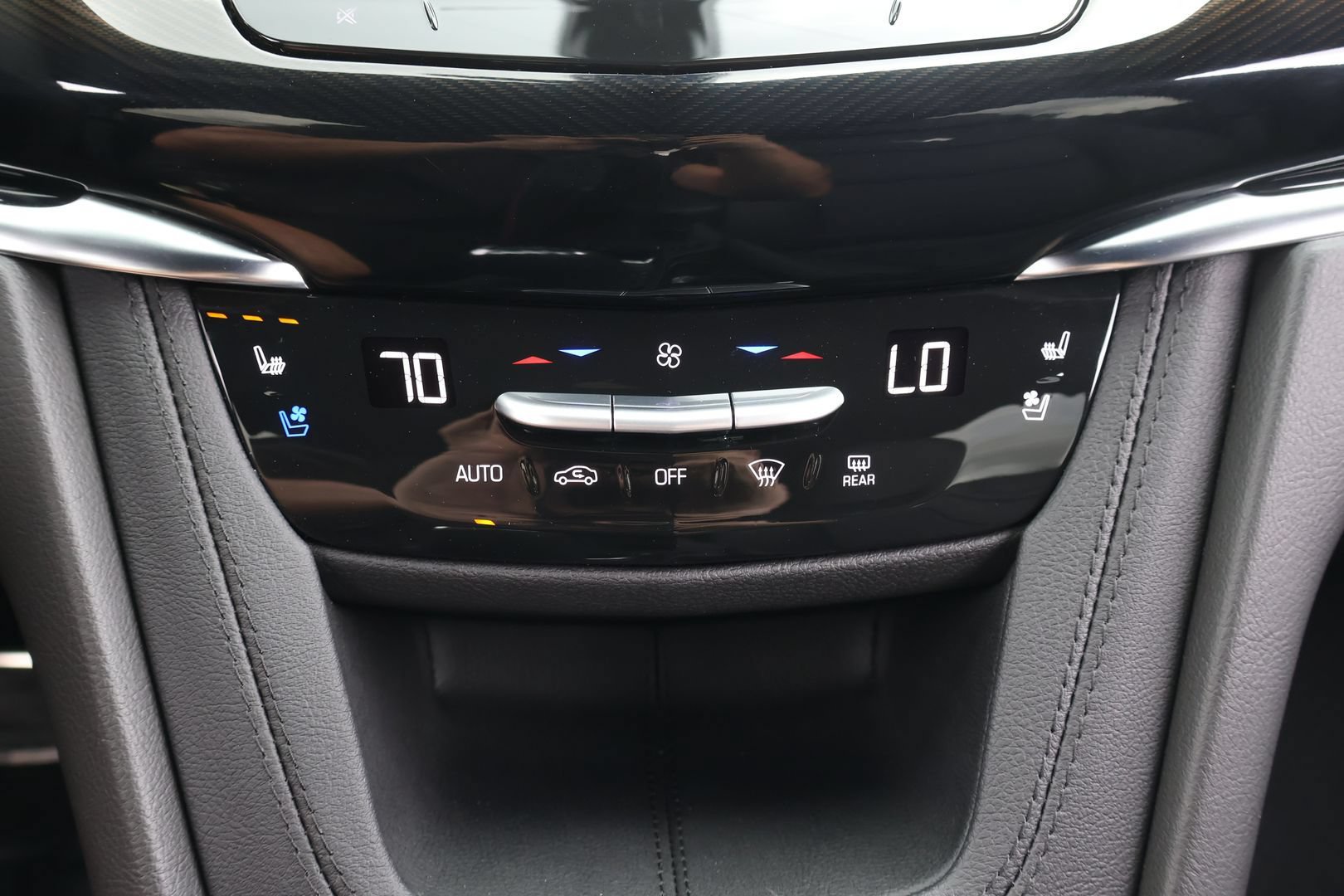 Certified 2025 Cadillac XT6 Sport w/ Platinum Package AWD/4WD image 25