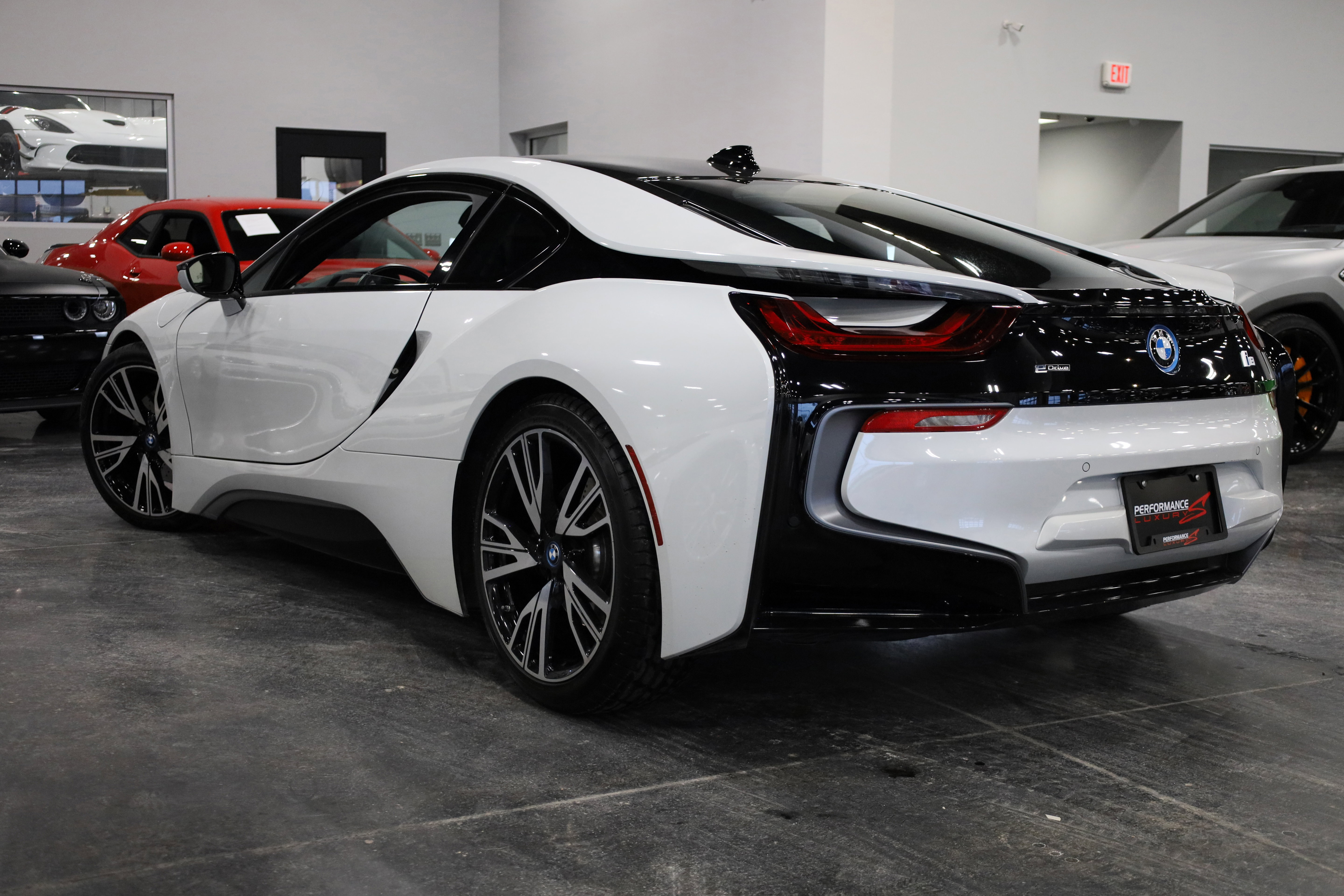 Used 2015 BMW i8 image 4