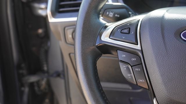 Used 2024 Ford Edge Titanium image 27