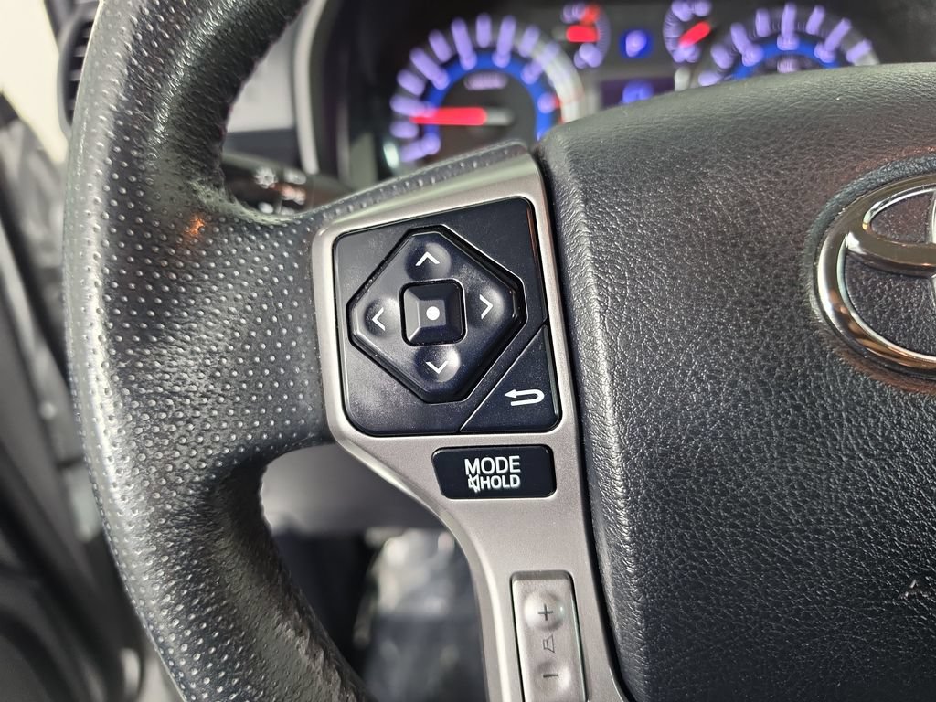 Used 2018 Toyota 4Runner SR5 Premium AWD/4WD image 18