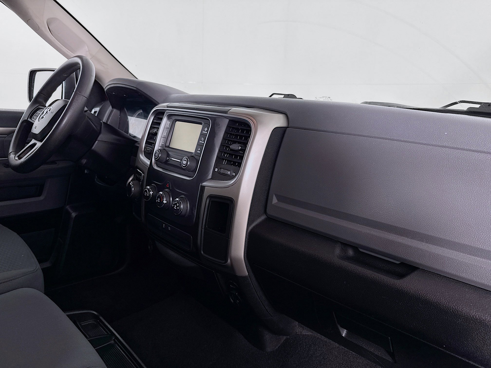 Used 2019 RAM 1500 Classic SLT RWD image 28