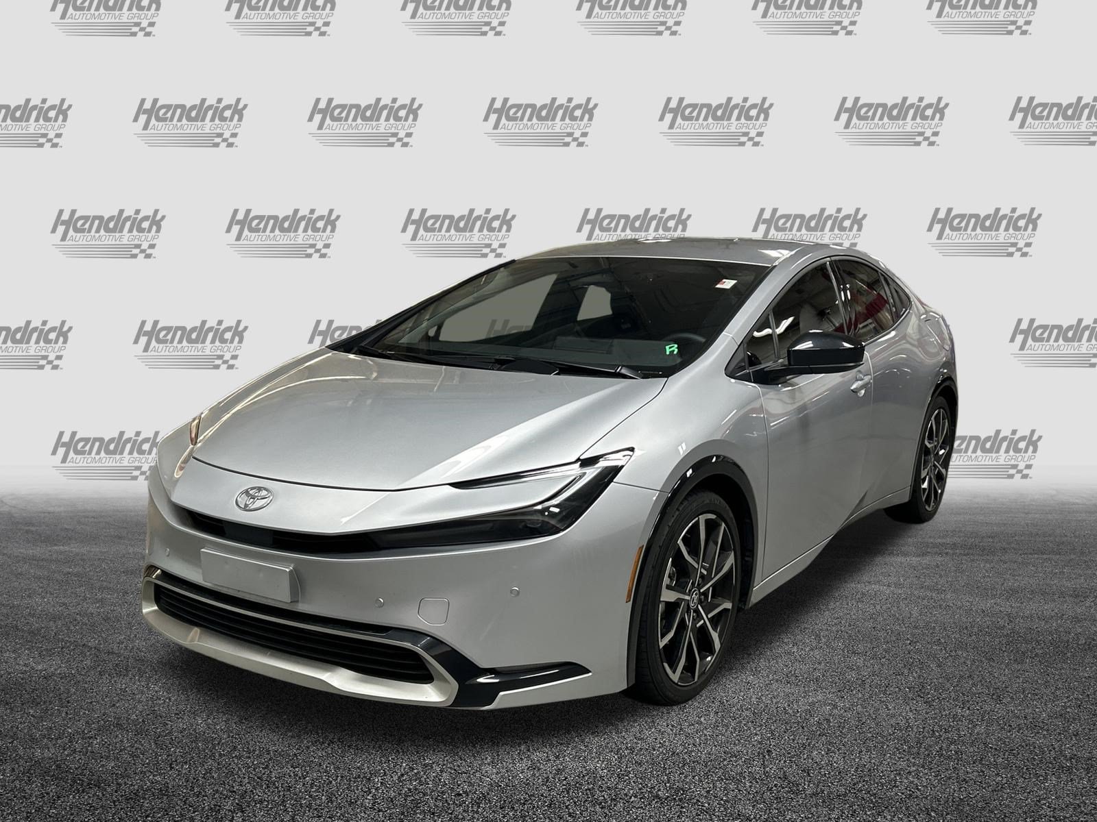 Used 2024 Toyota Prius Prime FWD image 5
